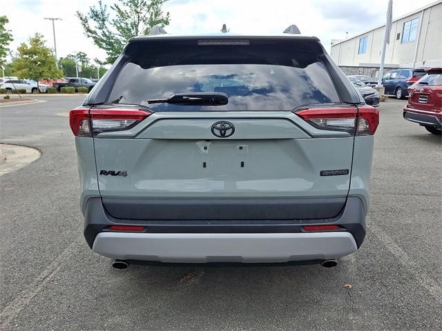 Thumbnail: 2022 Toyota RAV4 - 8