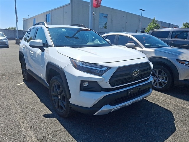 Thumbnail: 2024 Toyota RAV4 - 3