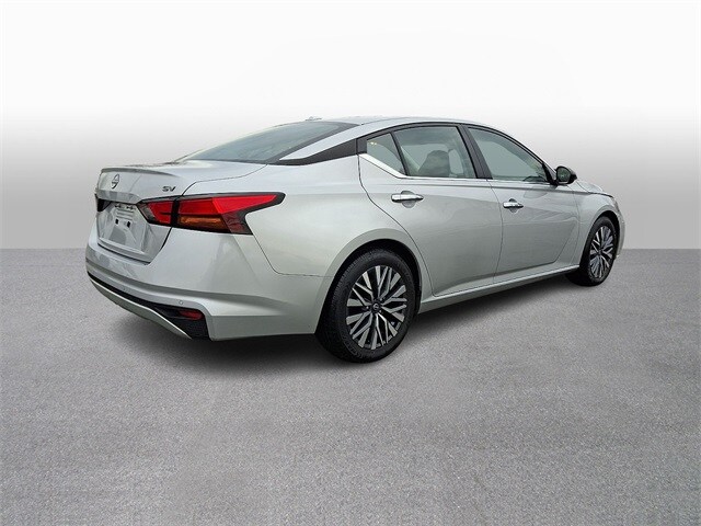 Thumbnail: 2024 Nissan Altima - 4