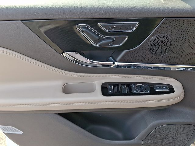 Thumbnail: 2024 Lincoln Corsair - 12