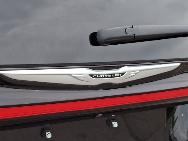Thumbnail: 2024 Chrysler Pacifica - 32