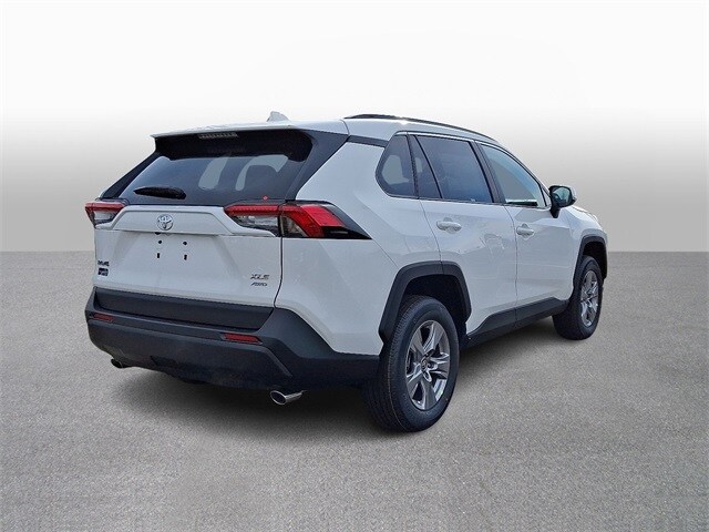 Thumbnail: 2025 Toyota RAV4 - 4