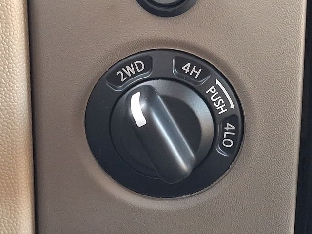 Thumbnail: 2015 Nissan Titan - 23