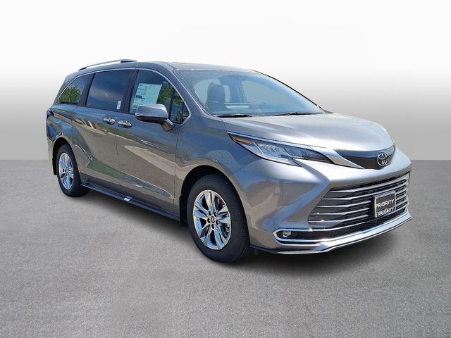Thumbnail: 2026 Toyota Sienna - 2