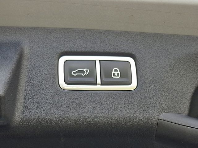 Thumbnail: 2023 Kia Sorento - 34