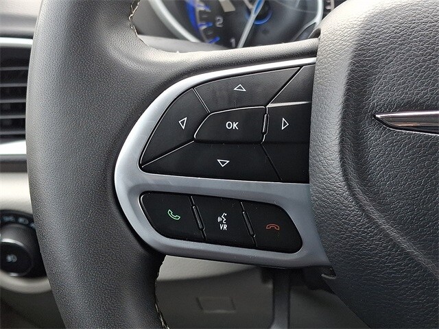 Thumbnail: 2024 Chrysler Pacifica - 21