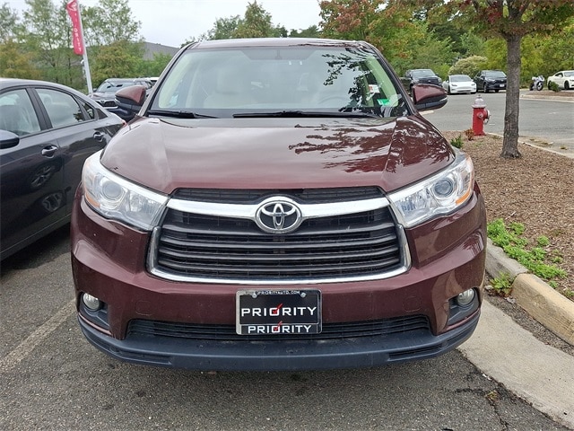 Thumbnail: 2016 Toyota Highlander - 2