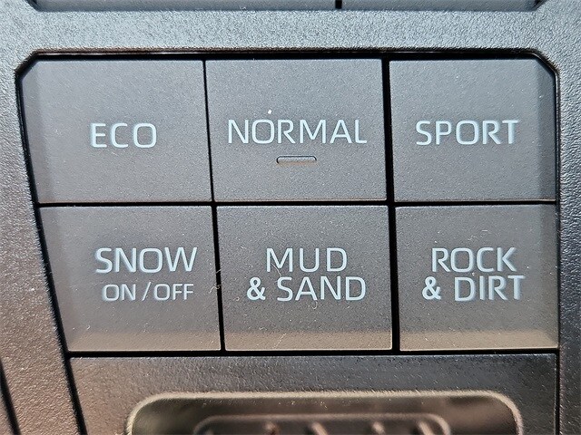 Thumbnail: 2025 Toyota RAV4 - 16