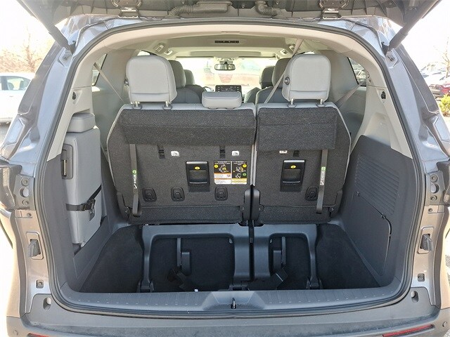 Thumbnail: 2023 Toyota Sienna - 29