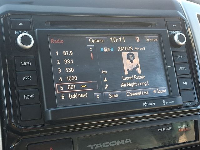 Thumbnail: 2015 Toyota Tacoma - 14