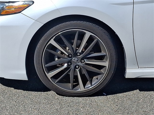 Thumbnail: 2019 Toyota Camry - 8