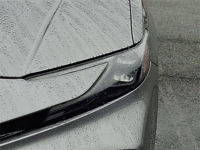 Thumbnail: 2025 Toyota Camry - 9