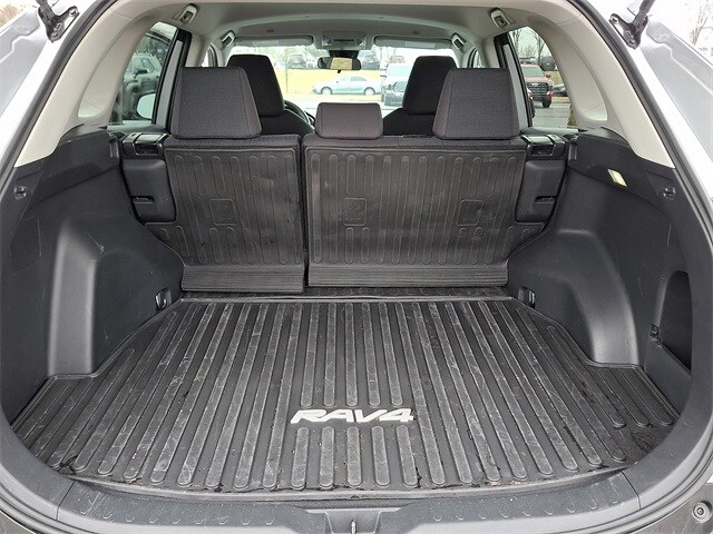 Thumbnail: 2025 Toyota RAV4 - 28