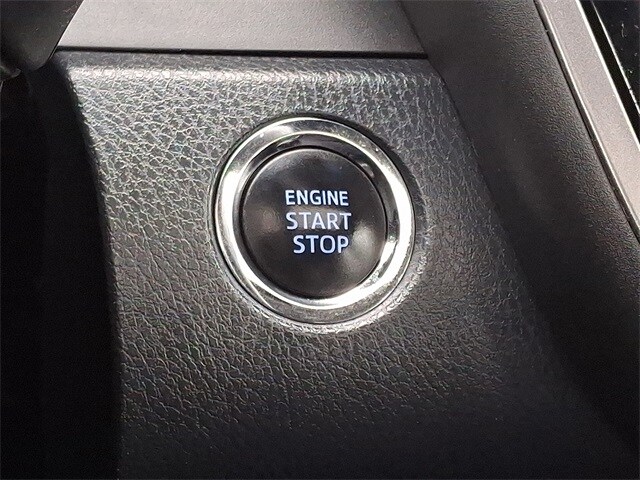 Thumbnail: 2018 Toyota Camry - 23