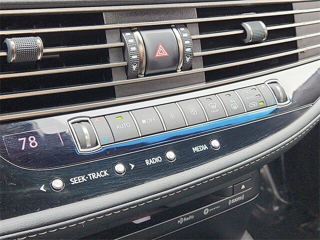 Thumbnail: 2022 Lexus LS - 16