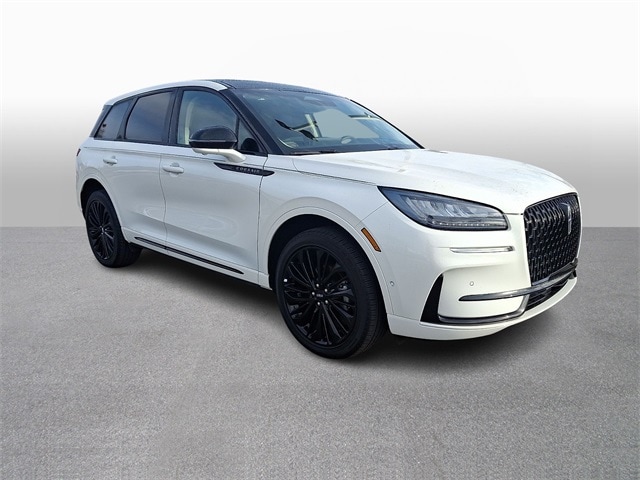 Thumbnail: 2023 Lincoln Corsair - 3