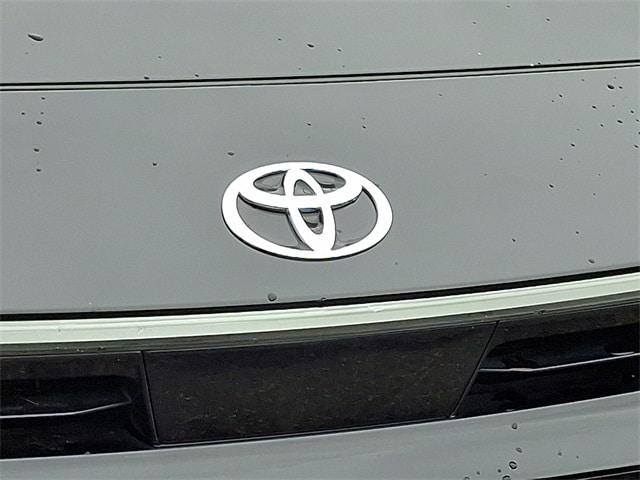 2024 Toyota Crown XLE 8