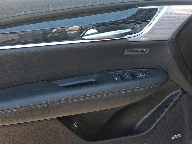 Thumbnail: 2025 Cadillac XT5 - 12