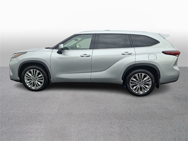 Thumbnail: 2024 Toyota Highlander - 7