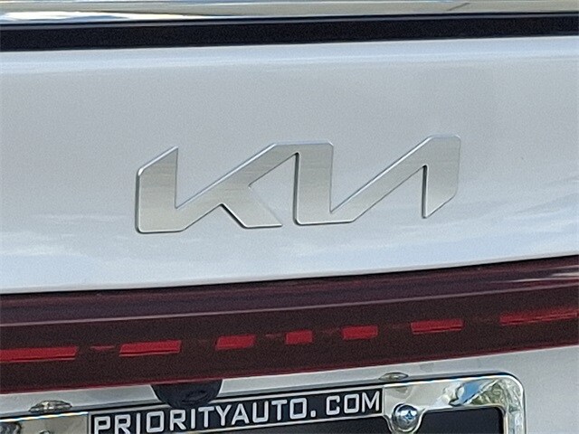 Thumbnail: 2023 Kia Forte - 33