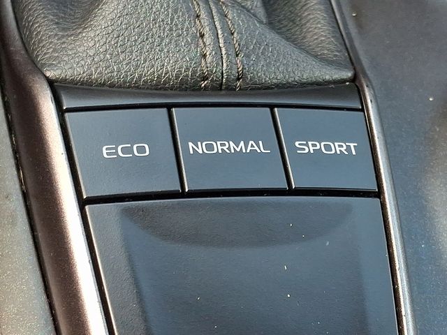 Thumbnail: 2023 Toyota Camry - 22