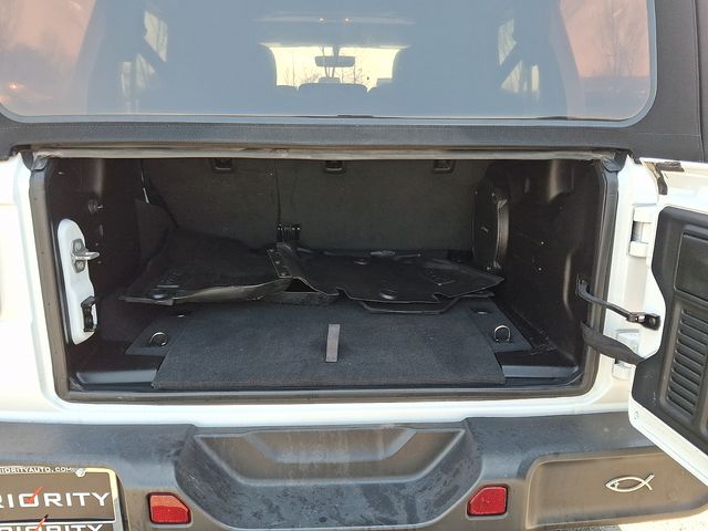 Thumbnail: 2022 Jeep Wrangler - 31