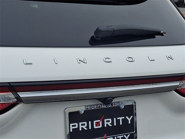 Thumbnail: 2022 Lincoln Corsair - 33