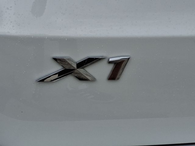 Thumbnail: 2025 BMW X1 - 25