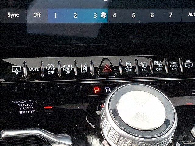 Thumbnail: 2024 Jeep Grand Wagoneer L - 28