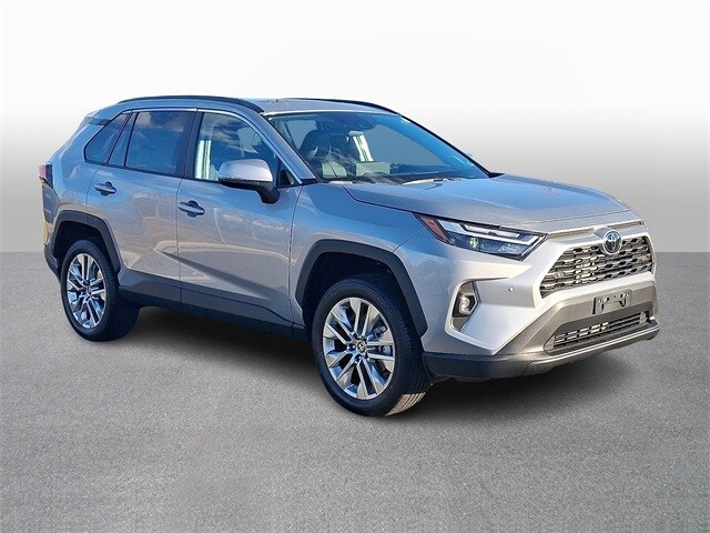 Thumbnail: 2025 Toyota RAV4 - 3