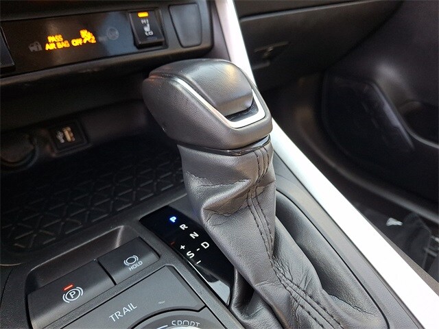 Thumbnail: 2025 Toyota RAV4 - 15