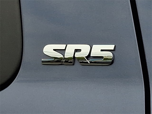 Thumbnail: 2021 Toyota Sequoia - 28