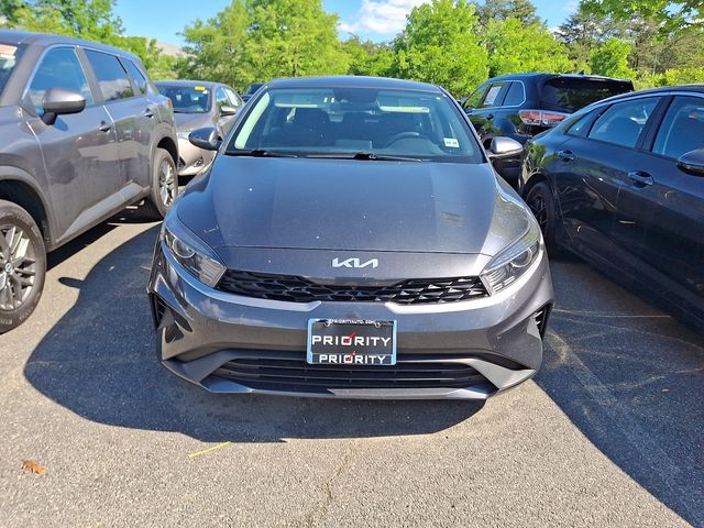 Thumbnail: 2023 Kia Forte - 4