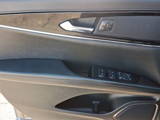 Thumbnail: 2023 Lincoln Nautilus - 8