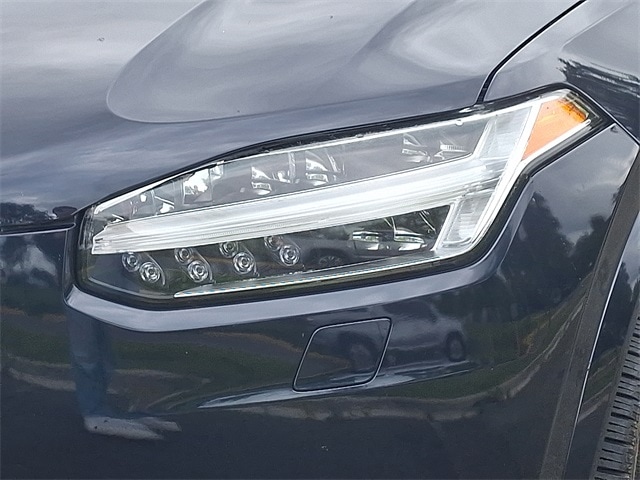 Thumbnail: 2017 Volvo XC90 - 9