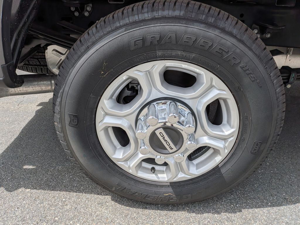 2026 Ford F-350 Super Duty XLT - Photo 10