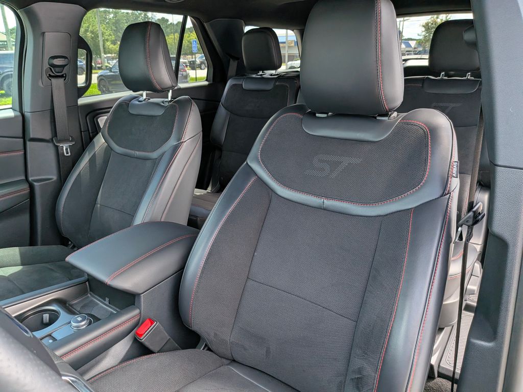 2026 Ford Explorer ST - Photo 28