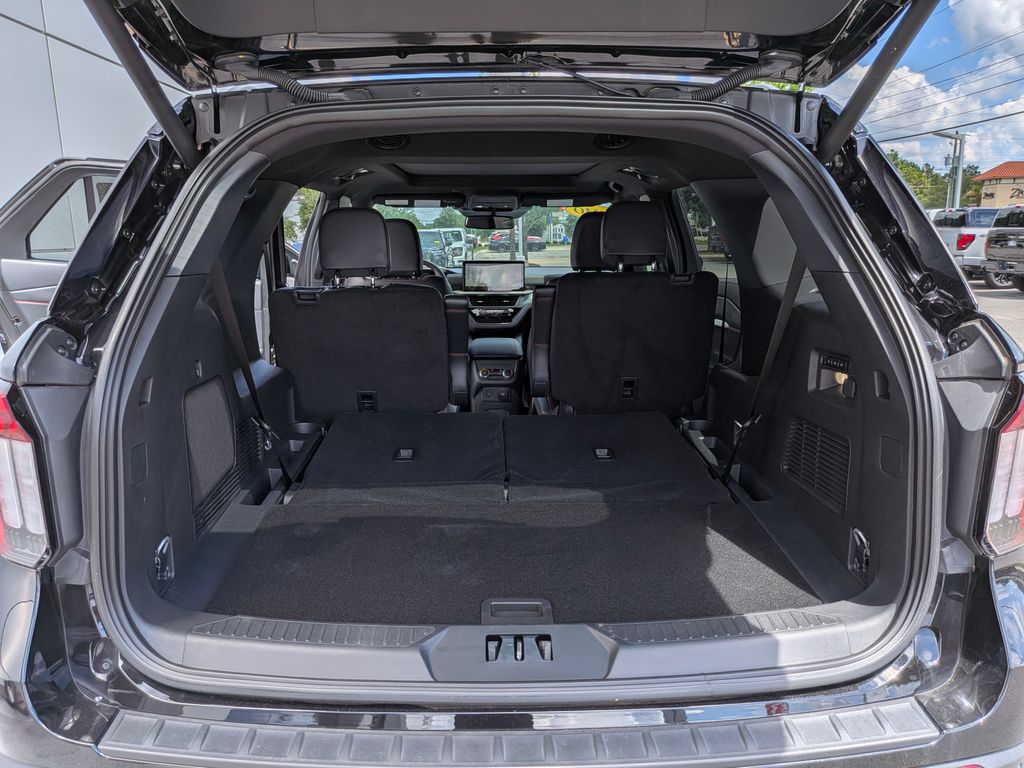 2026 Ford Explorer ST - Photo 37