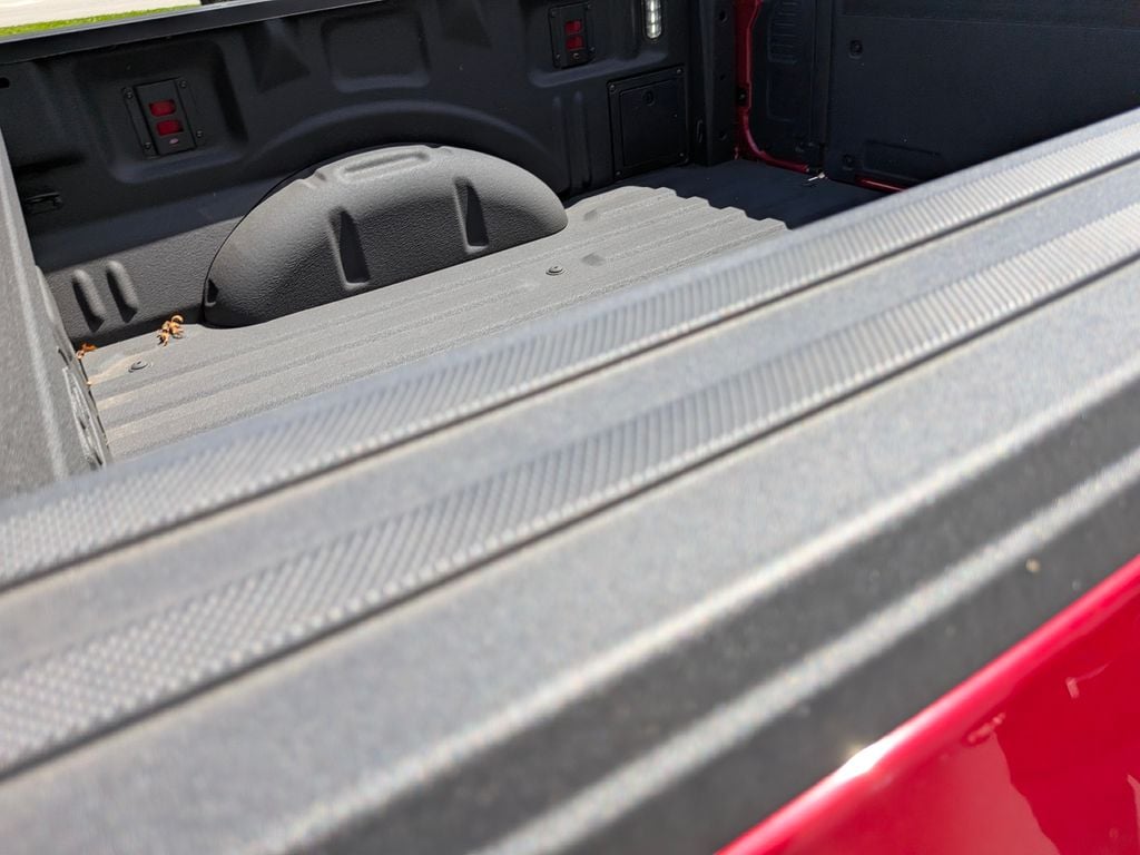 2025 Ford F-150 Platinum - Photo 32