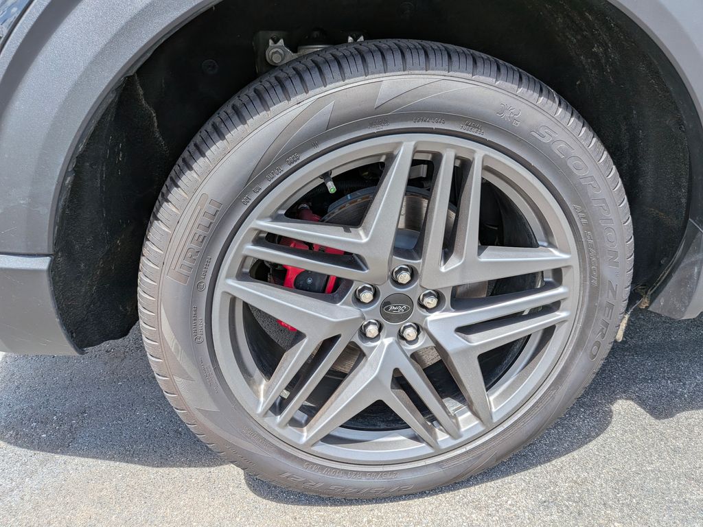 2026 Ford Explorer ST - Photo 11