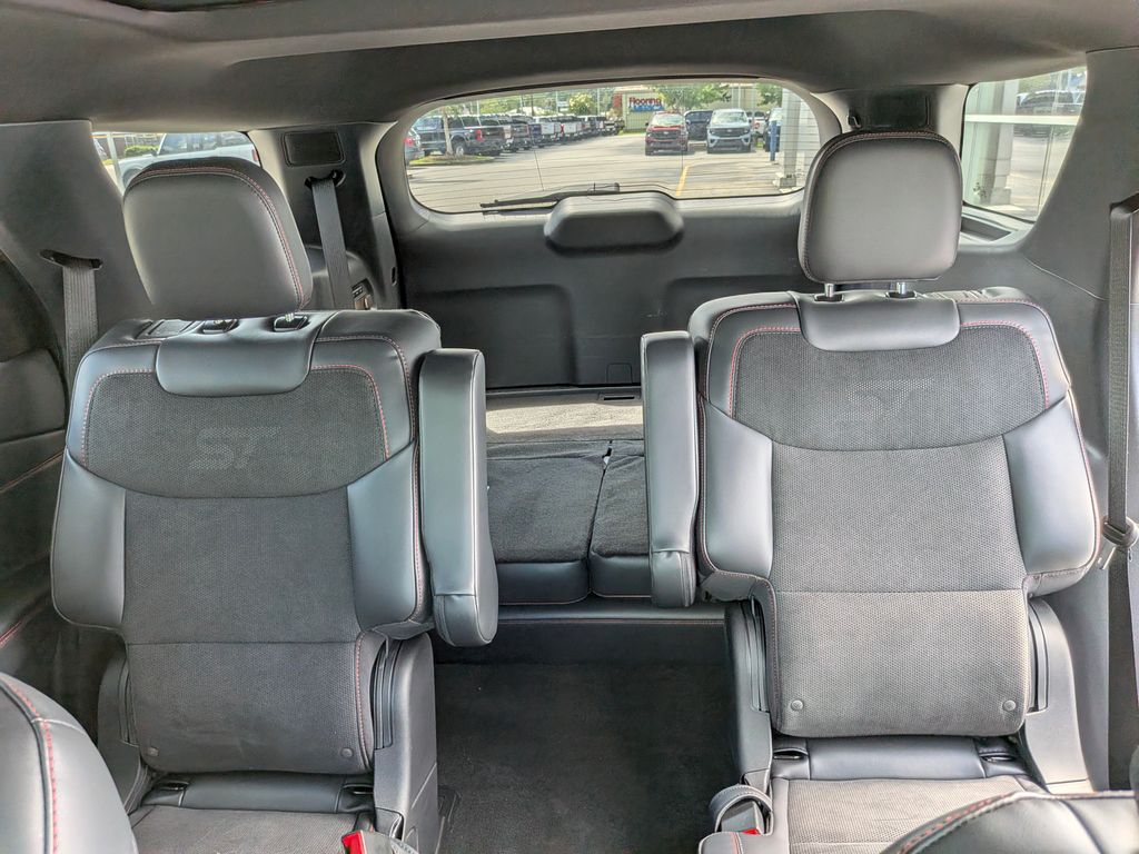 2026 Ford Explorer ST - Photo 33