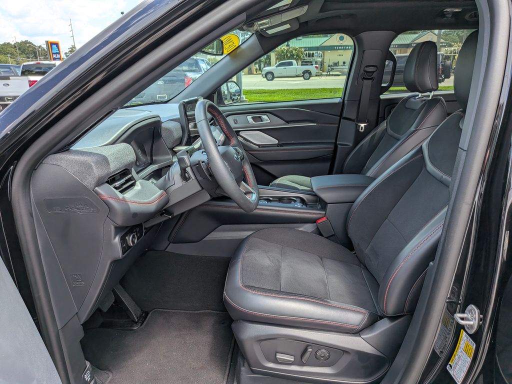 2026 Ford Explorer ST - Photo 27