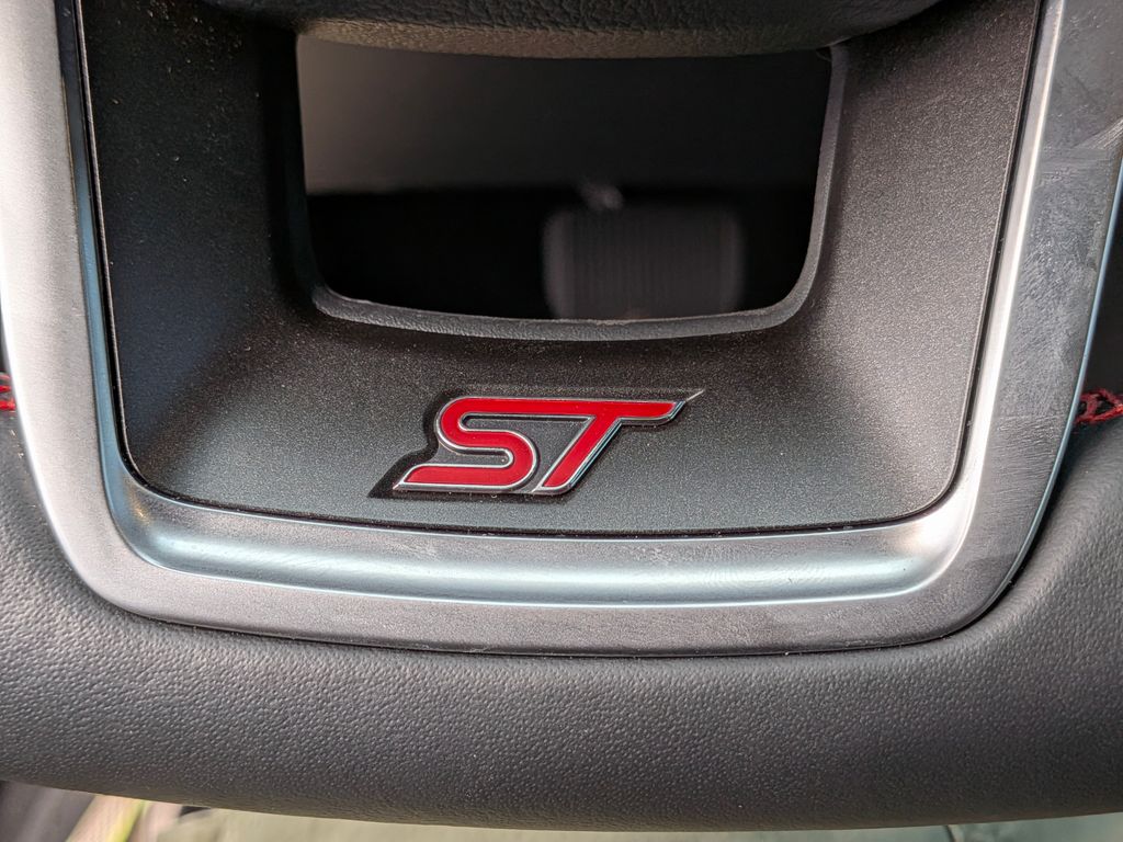 2026 Ford Explorer ST - Photo 21