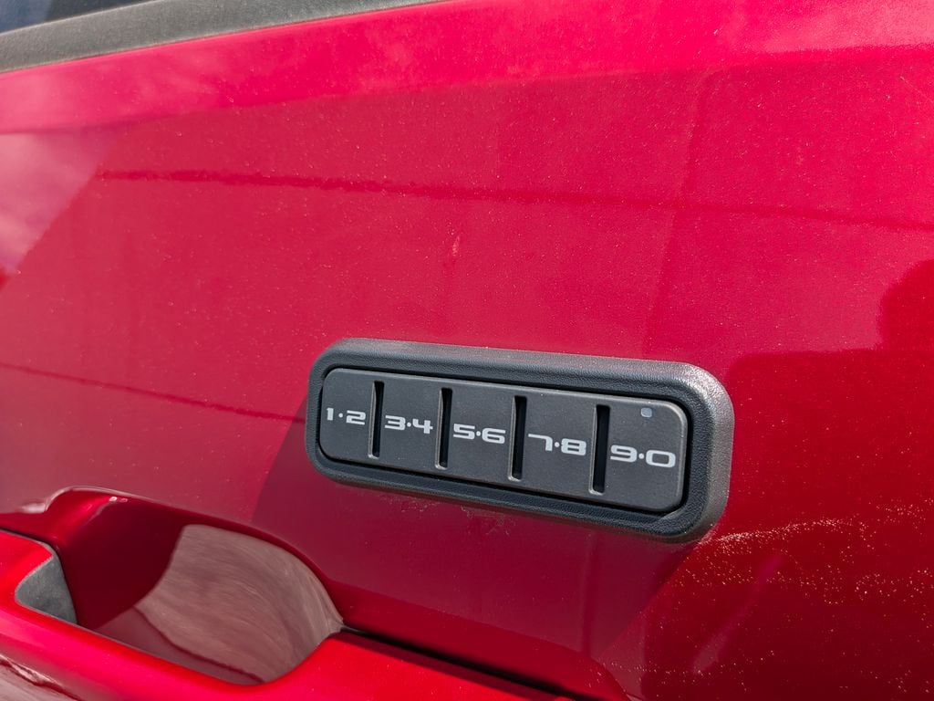 2025 Ford F-150 Platinum - Photo 12