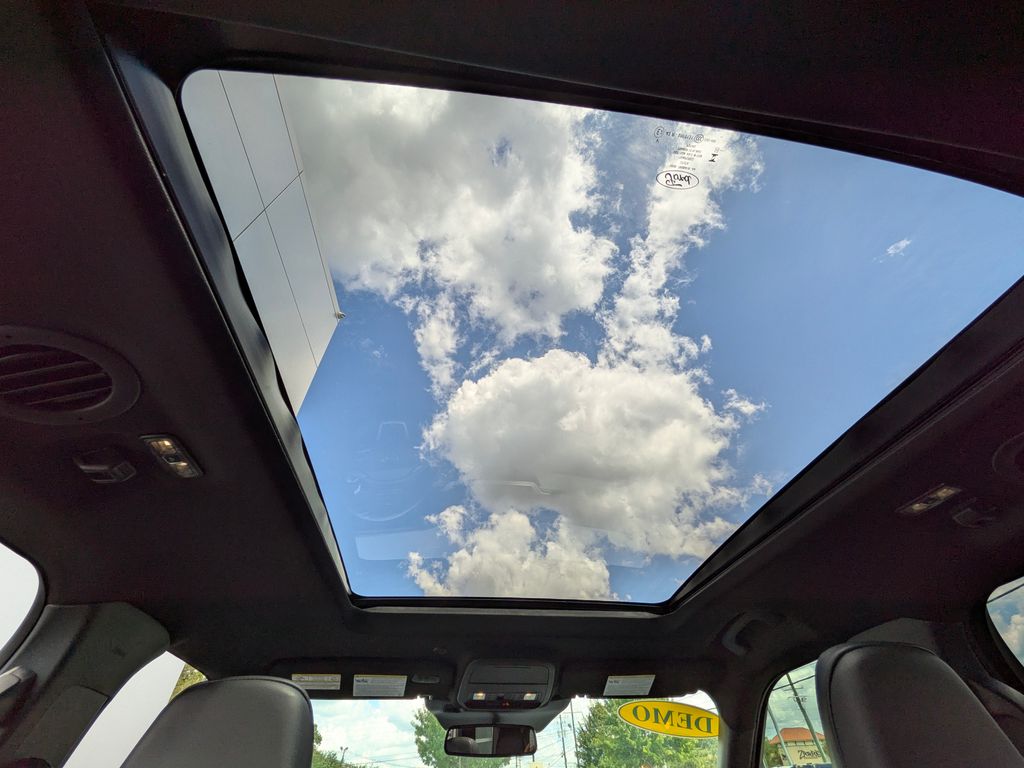 2026 Ford Explorer ST - Photo 17