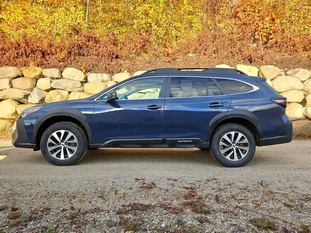 2024 Subaru Outback Premium photo 2