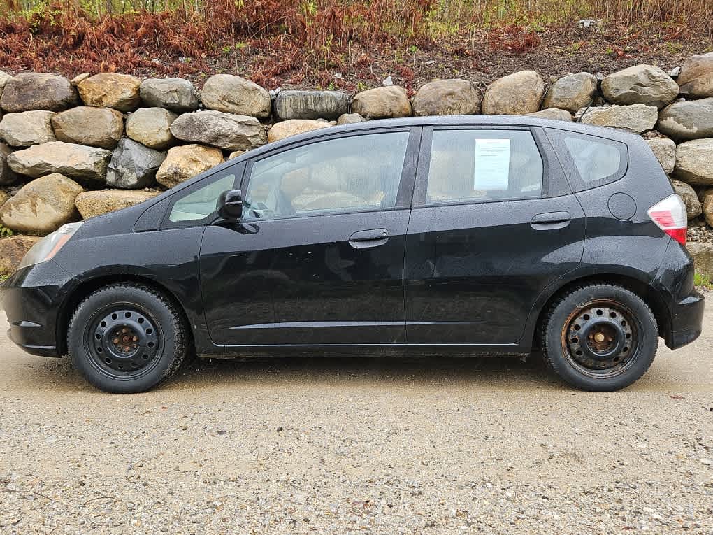 Used 2013 Honda Fit Base with VIN JHMGE8H36DC025601 for sale in Albany, NH