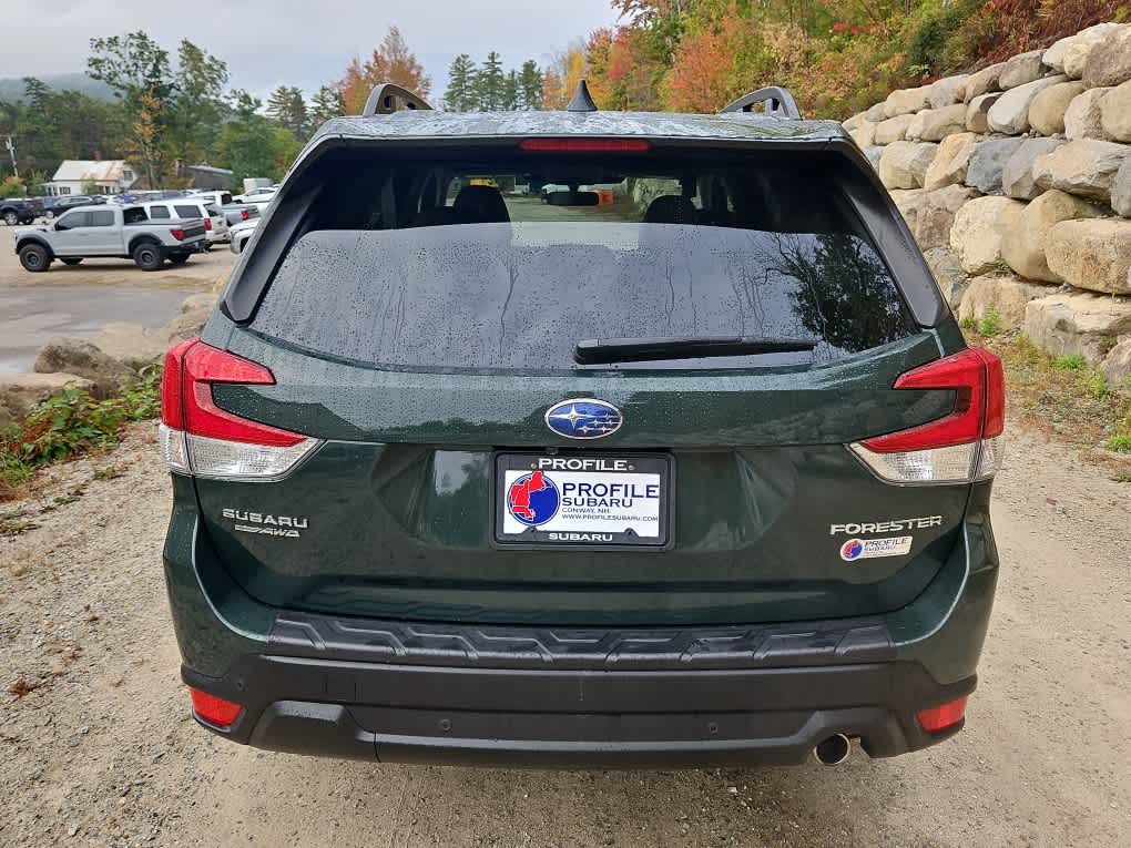 2022 Subaru Forester Limited photo 4
