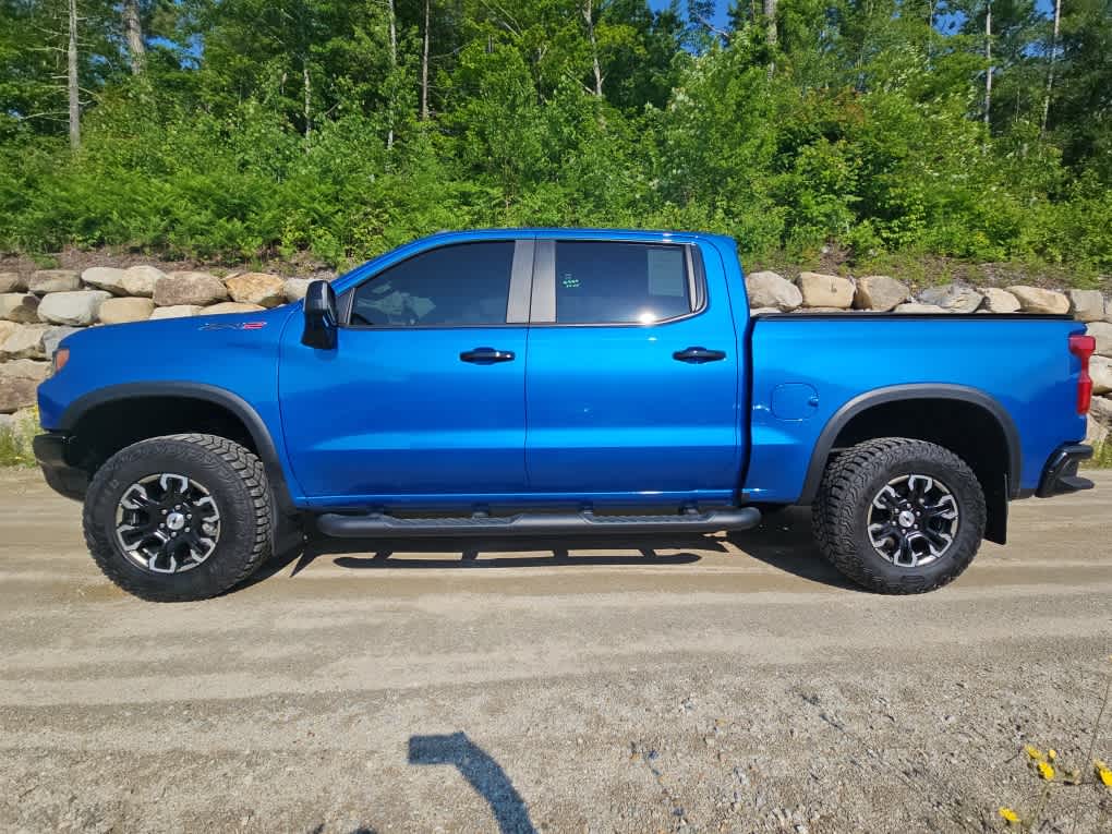 Used 2022 Chevrolet Silverado 1500 ZR2 with VIN 3GCUDHEL2NG600397 for sale in Conway, NH