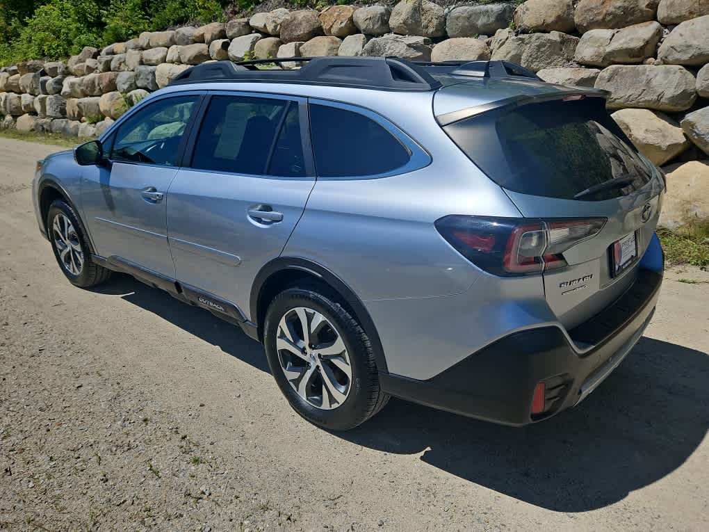2020 Subaru Outback Limited photo 2